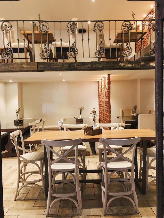 Hotel Casa De Angel's 4*
