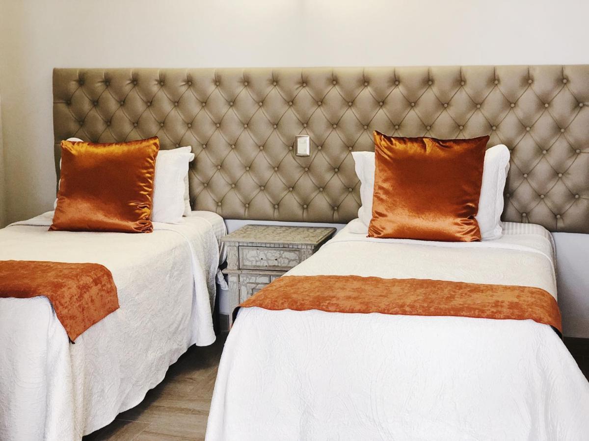 Casa De Angel's 4*