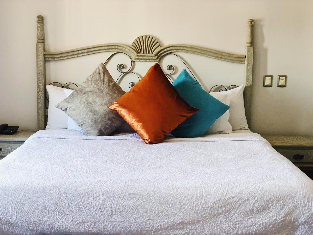 Hotel Casa De Angel's 4*